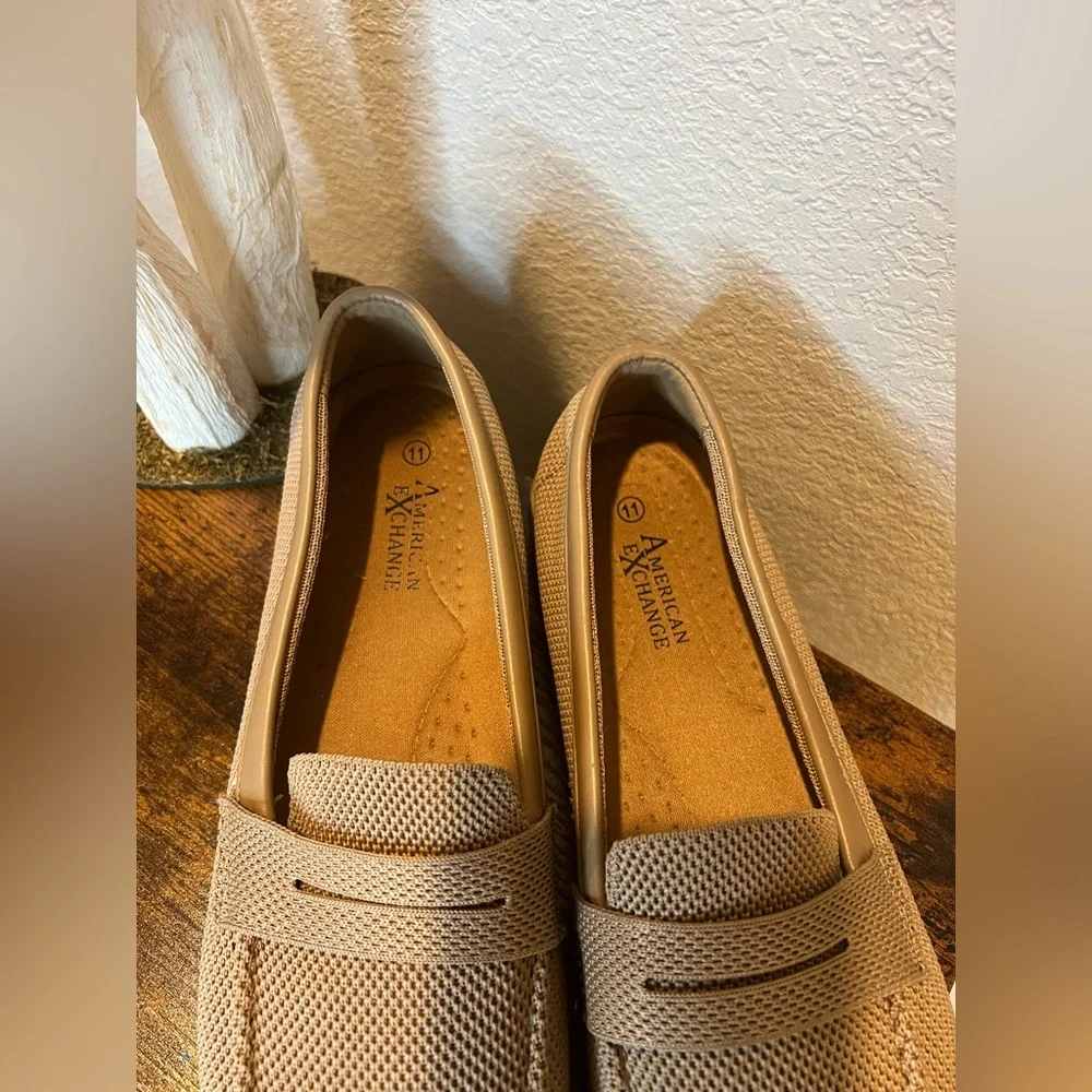 American Exchange Tan Slip‎ On Comfort Loafers Sz 11 Classic